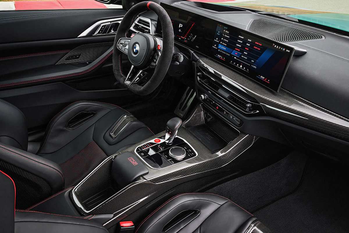 amf_bmw_m4cs_cockpit