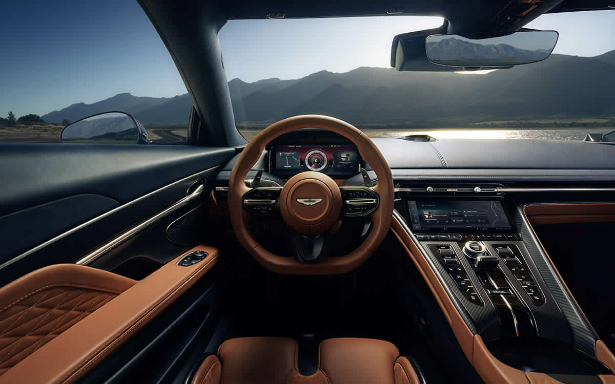 amf_astonmartin_db12_cockpit