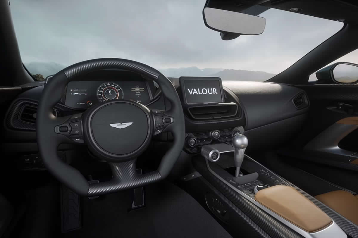 amf_astonmartin_valour_cockpit