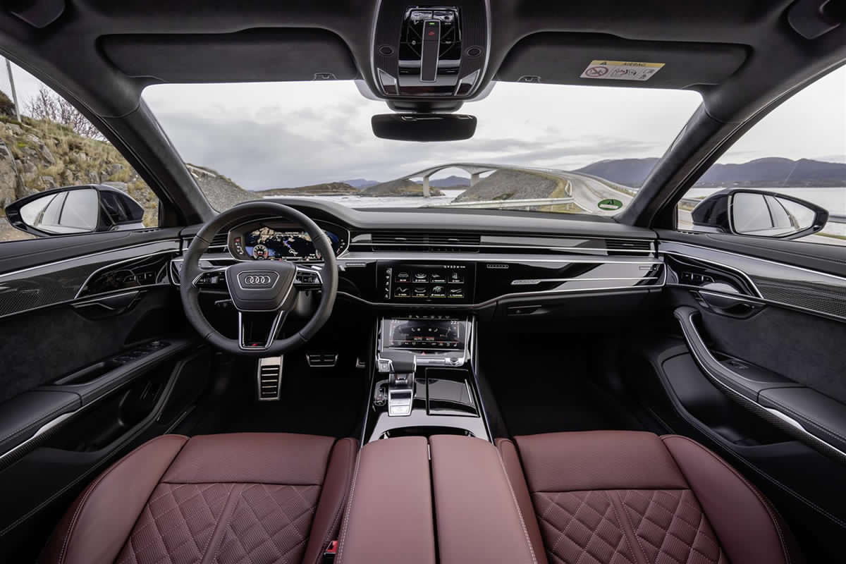 amf_audi_a8_tfsi-dashboard