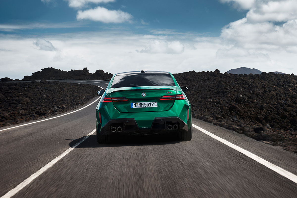 amf_bmw_m5_back