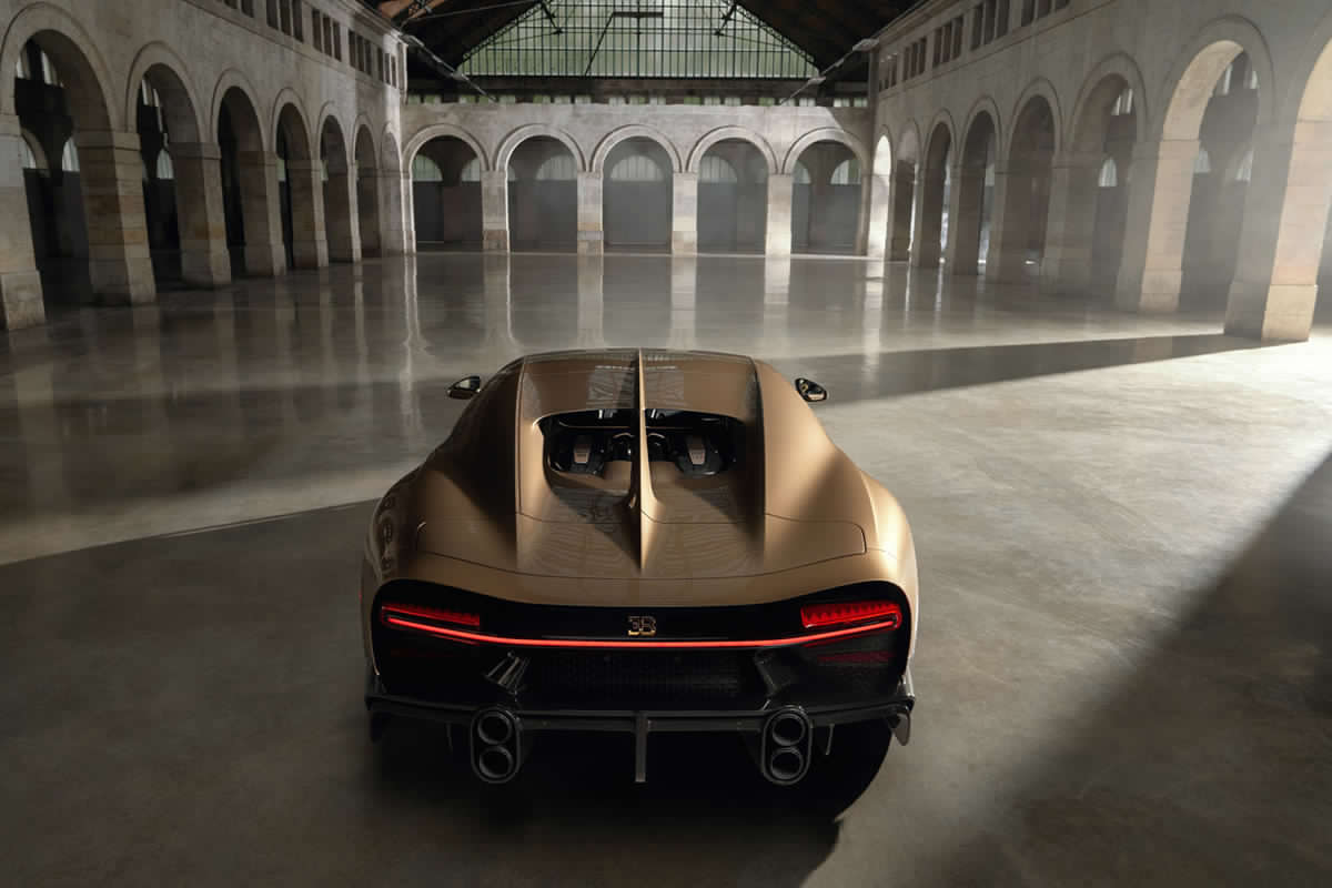 amf_bugatti_css_goldenera_back