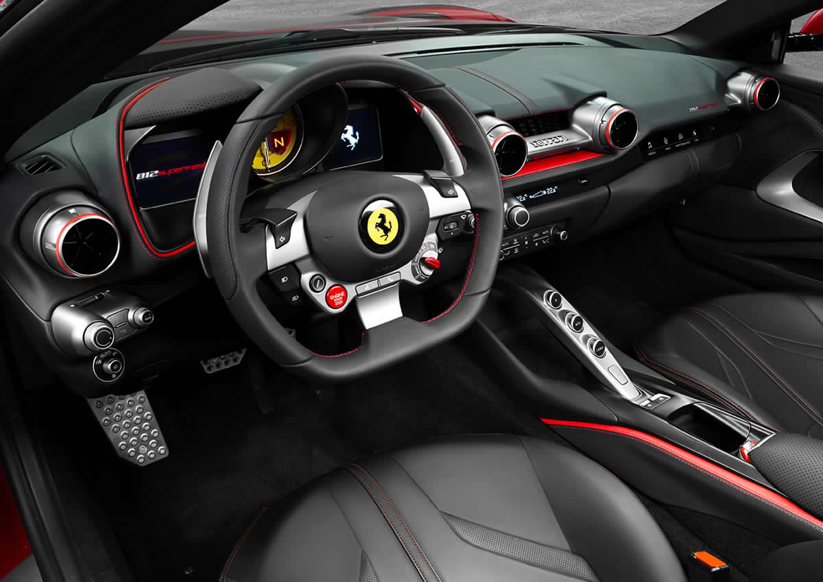 amf_ferrari_812superfast_driverseat