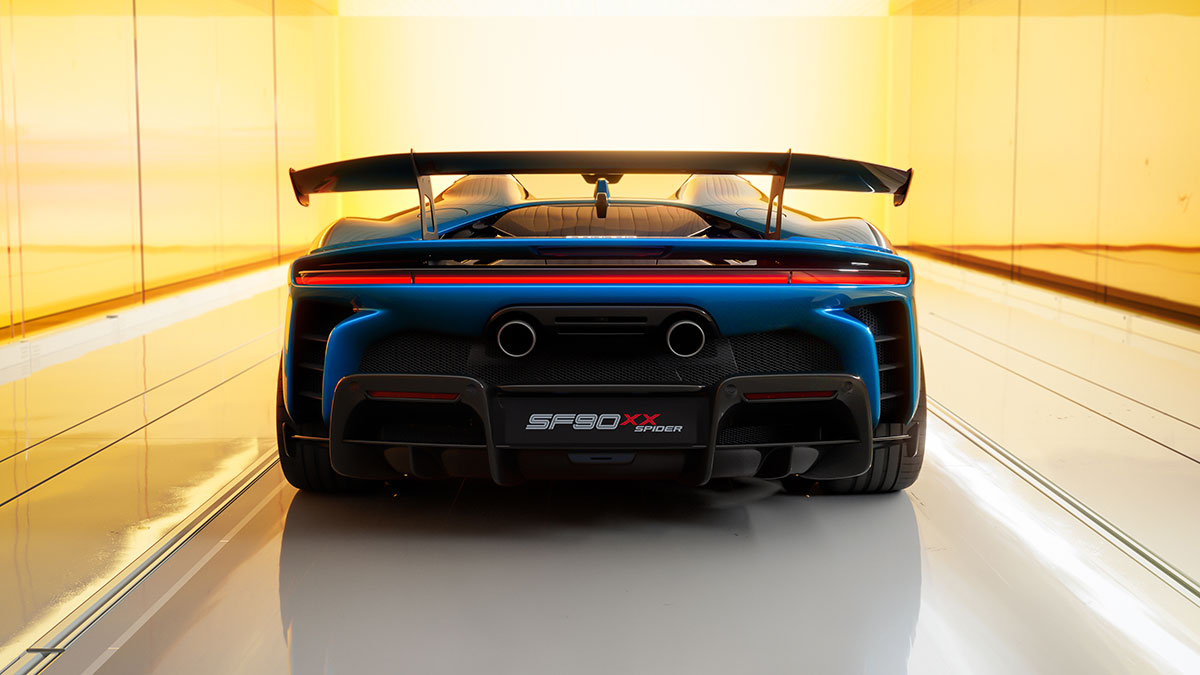 amf_ferrari_sf90xx_spider_back