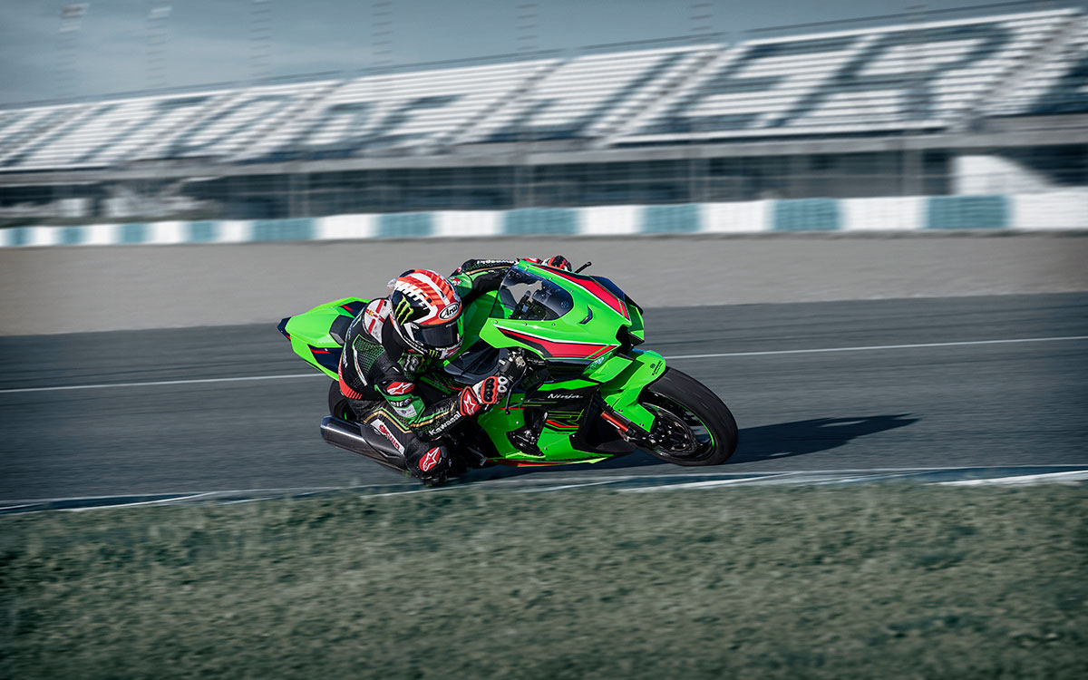 amf_kawa_ninja_ZX-10R_pista2