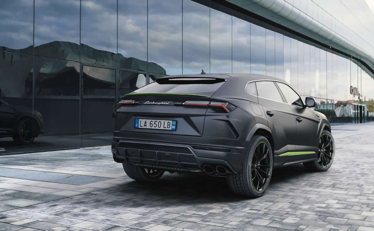 amf_lamborghini_urus_s_34backmatte