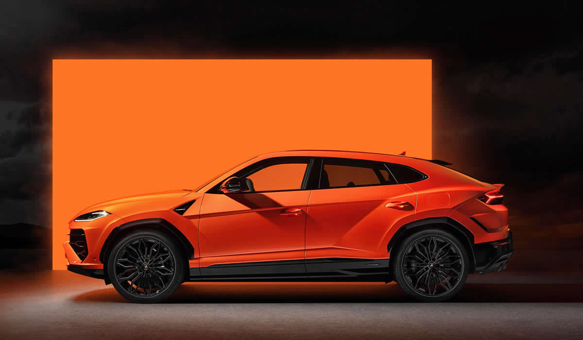 amf_lamborghini_urus_se_side