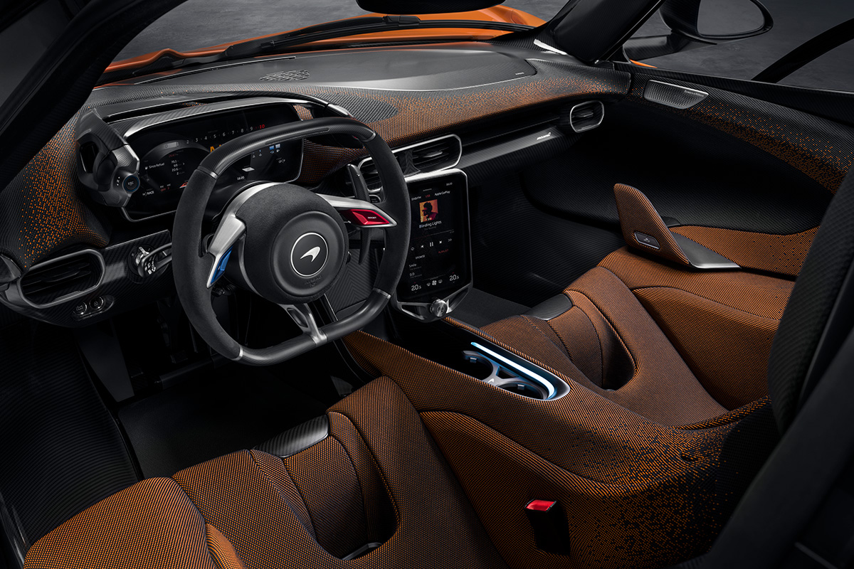 amf_mclaren_w1_interni