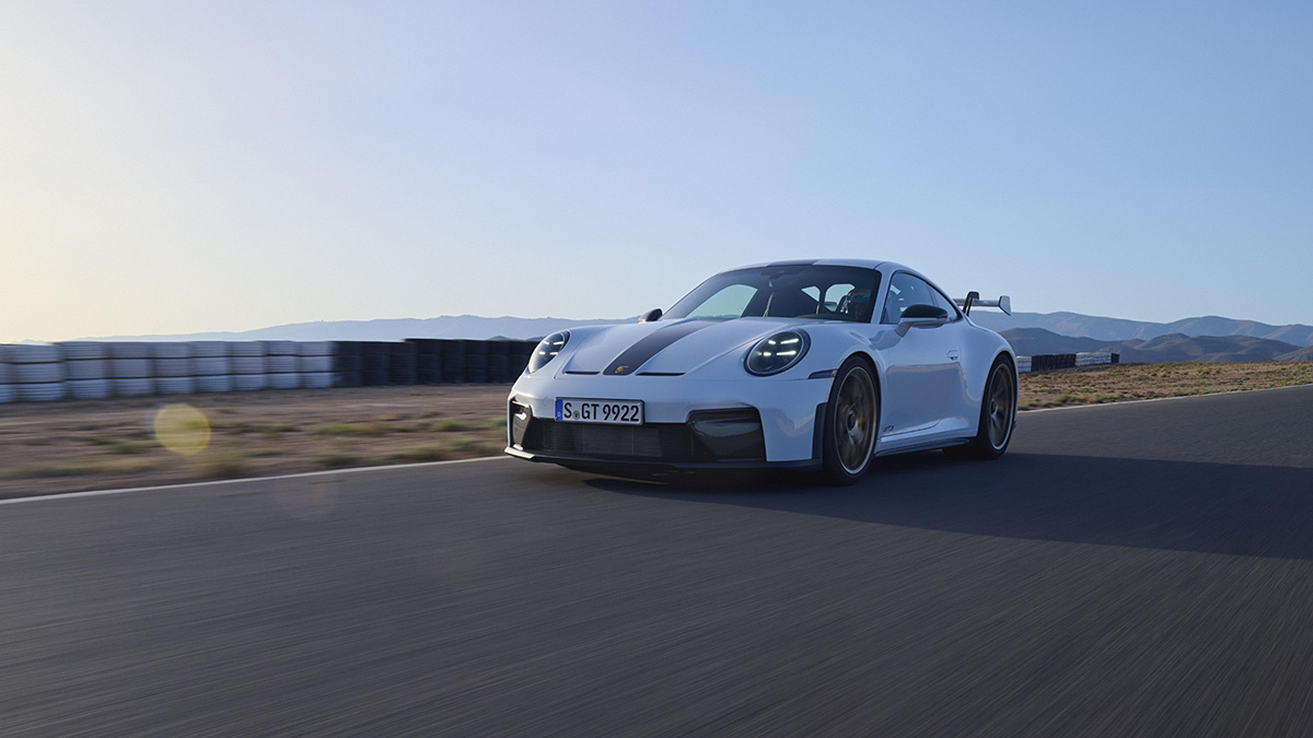 amf_porsche_911gt3_front2