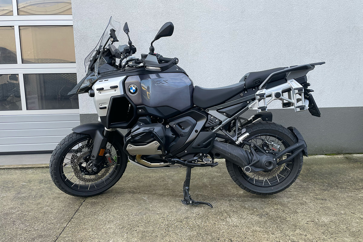 amf_bmw_gsadv_side
