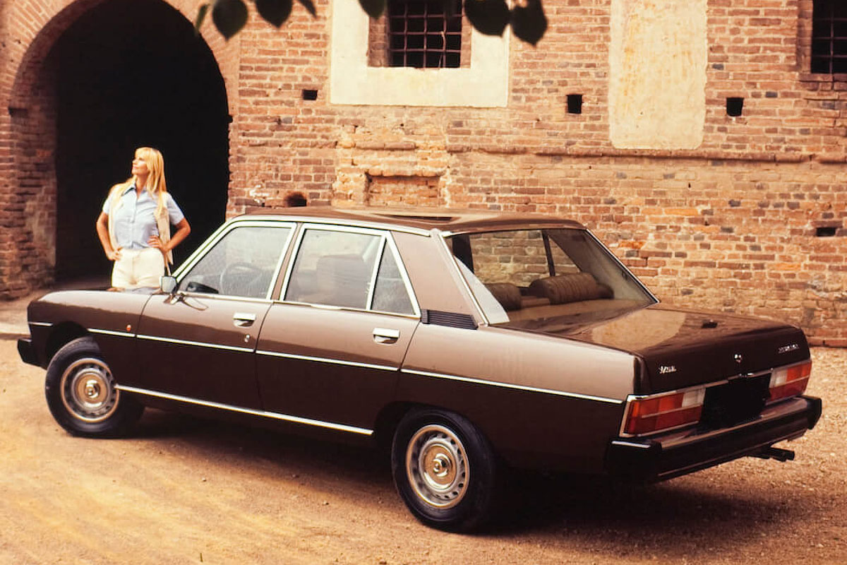 amf_historic_peugeot604_34back